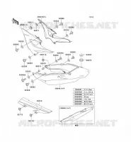CACHE LAT&Eacute;RAL/GARDE CHAINE pour Kawasaki ZR-7S 2002