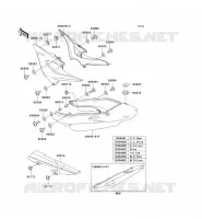 CACHE LAT&Eacute;RAL/GARDE CHAINE pour Kawasaki ZR-7S 2002