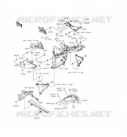 CACHE LAT&Eacute;RAL/GARDE CHAINE pour Kawasaki Z800 ABS 2014
