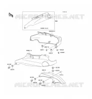 CACHE LAT&Eacute;RAL/GARDE CHAINE pour Kawasaki ZZR1100 1997