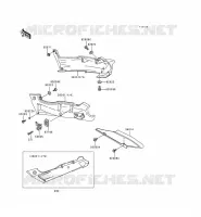 CACHE LAT&Eacute;RAL/GARDE CHAINE pour Kawasaki ZZR600 1998