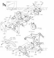 CACHE LAT&Eacute;RAL/GARDE CHAINE pour Kawasaki VULCAN 900 CUSTOM 2021